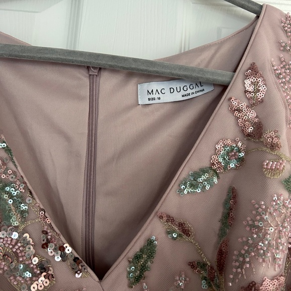 Gown - Picture 2 of 3